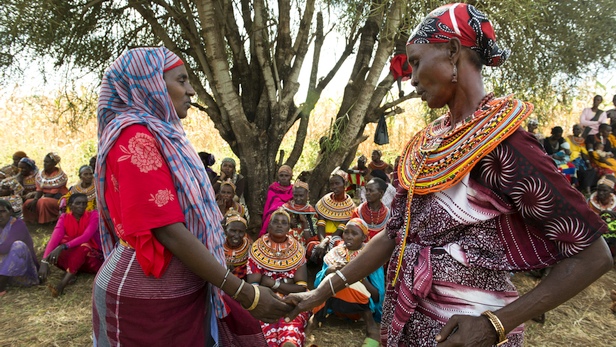 Borana and Rendille widows of warring tribes meet as part of the Sauti Moja peace project. Photo: LuAnne Cadd