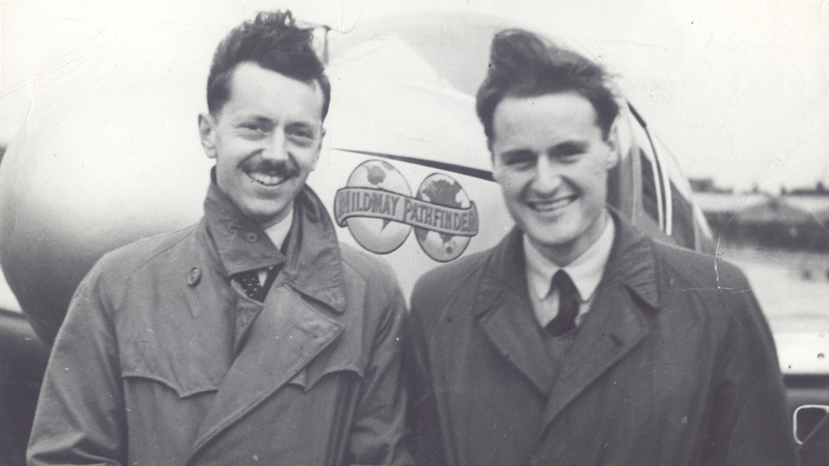 Jack Hemmings (R) & Stuart King (L) in front of the Mildmay Pathfinder ahead of MAF’s Africa survey in 1948