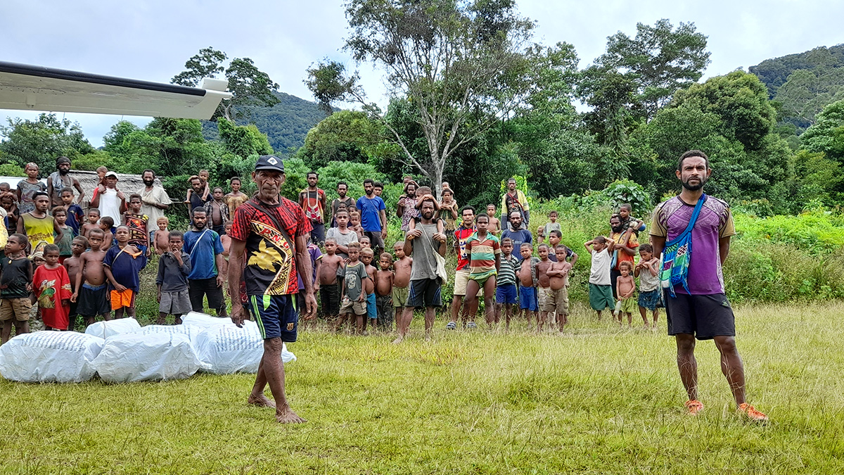 MAF delivers nets to Munbil Airstrip eagerly met by the locals