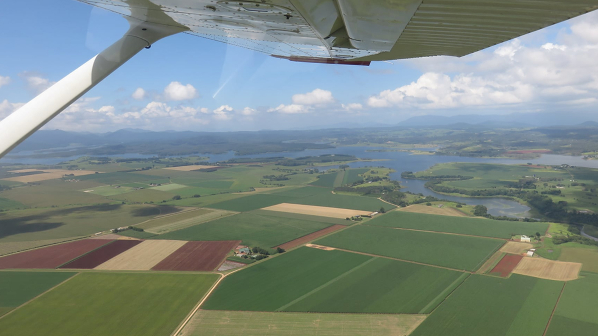 Flying to rural Atherton Aerodrome to learn about ‘short field’ and ‘soft field’ techniques