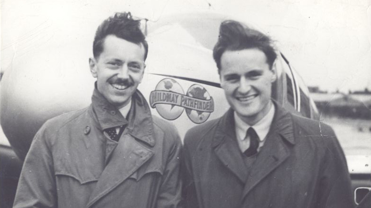 'Crasher Jack' (R) and Stuart King (L) in front of the ‘Mildmay Pathfinder’.
