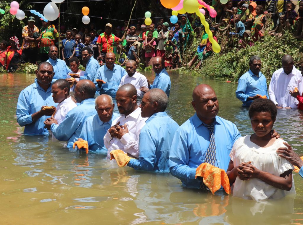 170+ people were baptised thanks to audio Bibles & the ‘Planim Pos’ programme (credit: Kowara Bell)