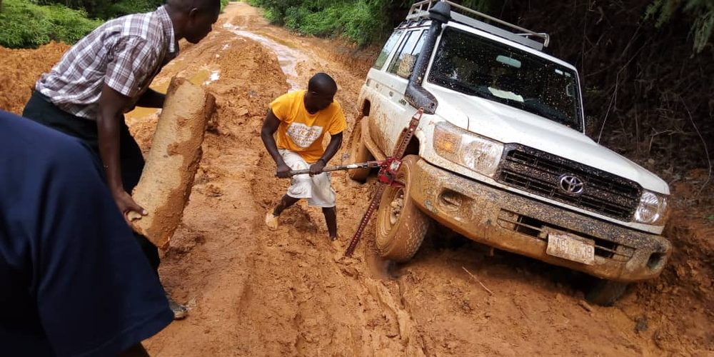 When roads become impassable, MAF’s the only way to transport everyone & everything (credit: PIH)